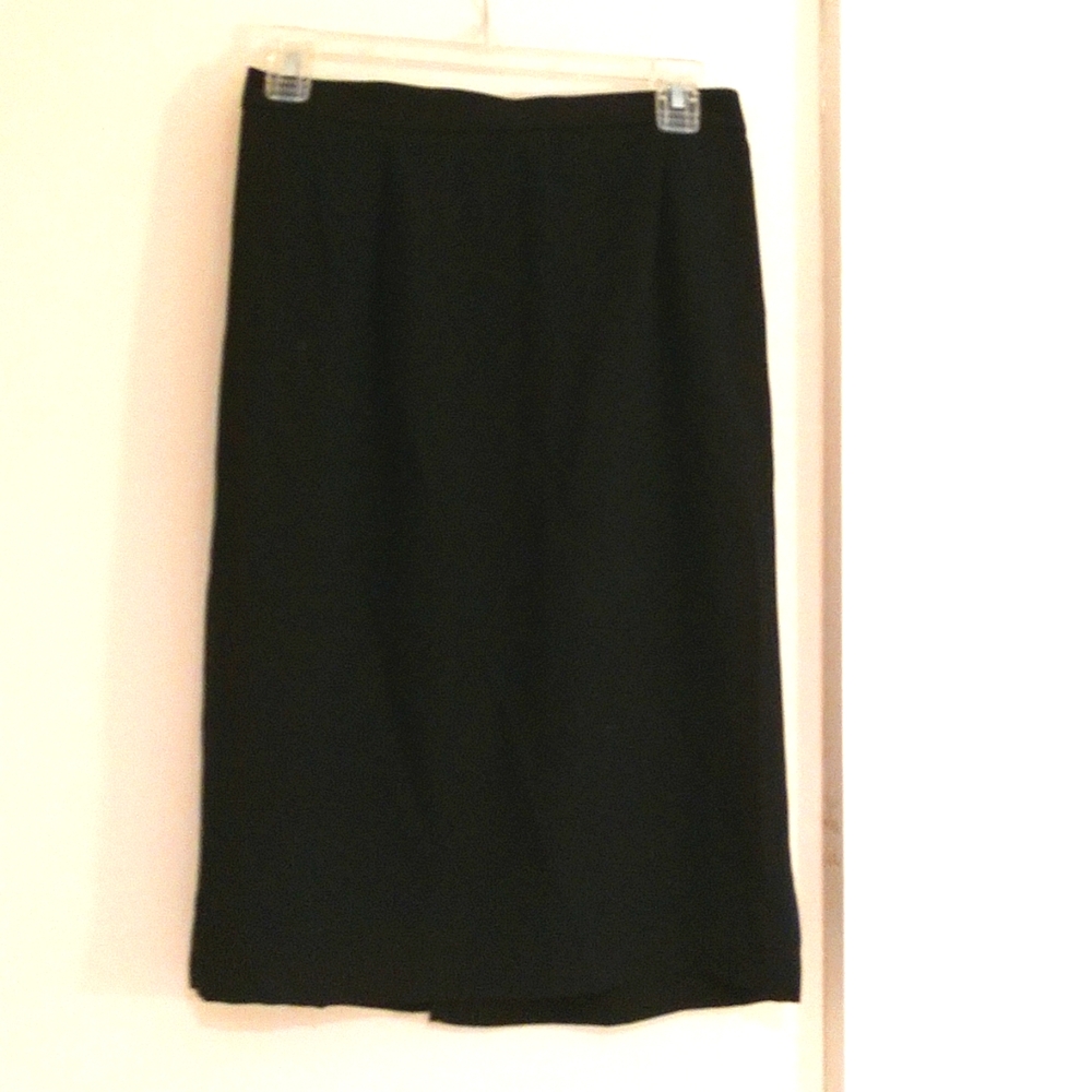 Black Skirt. 24 Inch Length. 100% Polyester. Size 8.